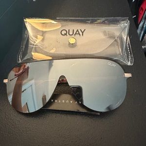 QUAY X JLO EMPIRE- New with tags